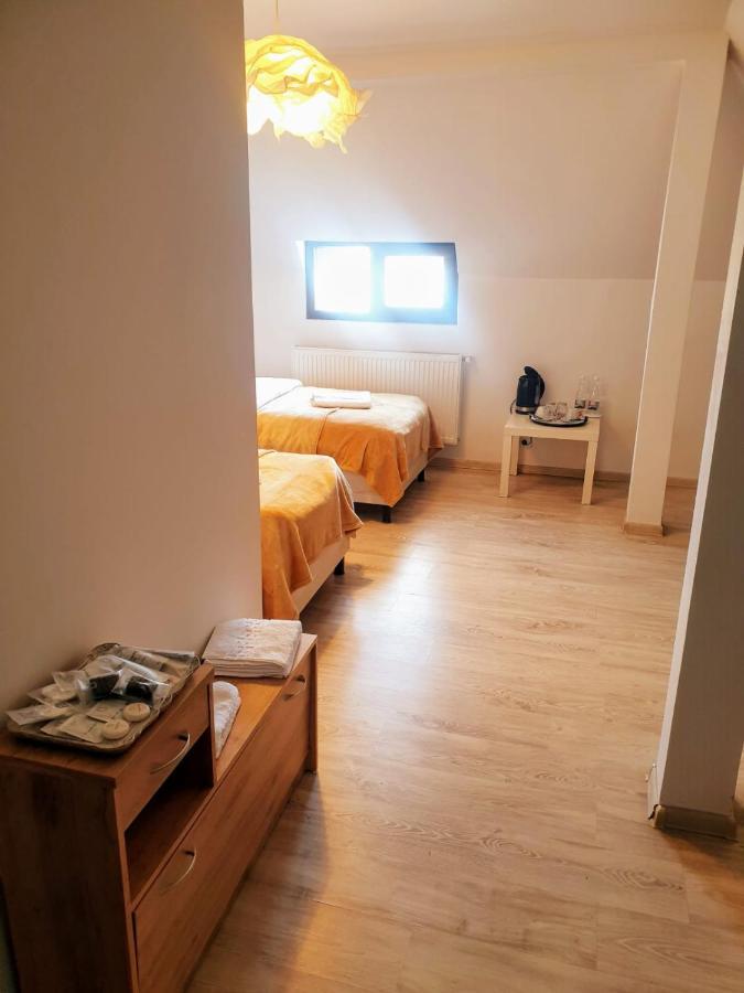 Hotel Queen Bucharest Luaran gambar